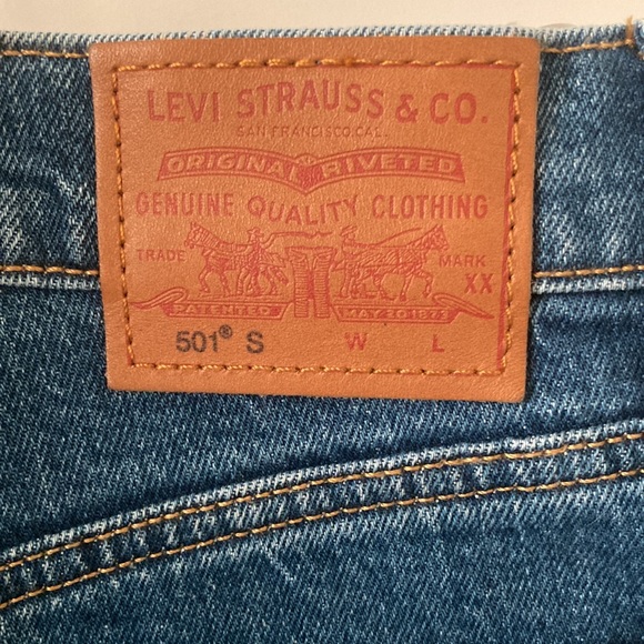Levi Skinny Jeans - Picture 4 of 4
